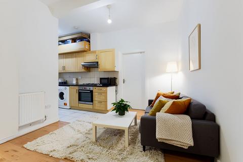 3 bedroom flat for sale, Baker Street, Enfield, EN1