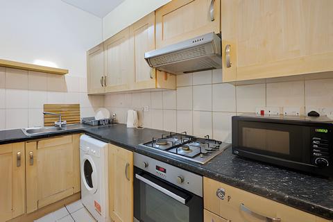 3 bedroom flat for sale, Baker Street, Enfield, EN1