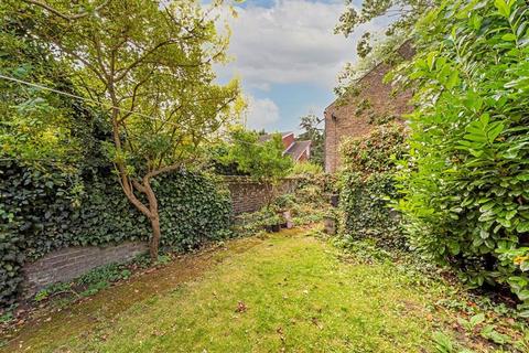 1 bedroom flat to rent, High Street, Kingston Upon Thames KT1