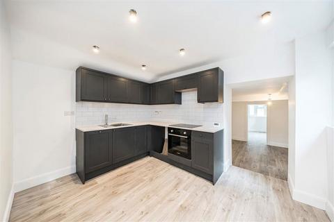 1 bedroom flat to rent, High Street, Kingston Upon Thames KT1