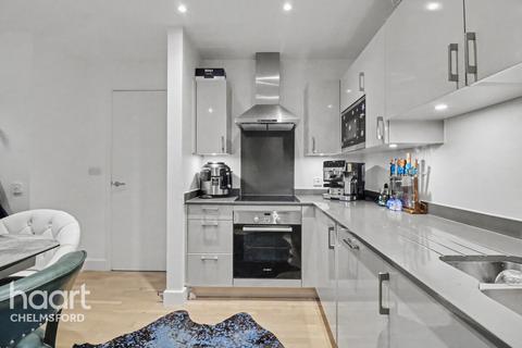 Burgess Springs, Chelmsford