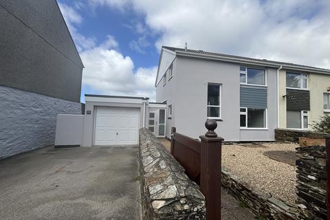 3 bedroom semi-detached house to rent, Raymond Road, Redruth, TR15