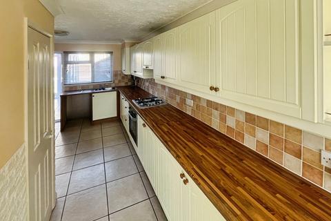 3 bedroom house to rent, Latchetts Shaw, Basildon, SS16