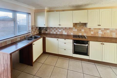 3 bedroom house to rent, Latchetts Shaw, Basildon, SS16