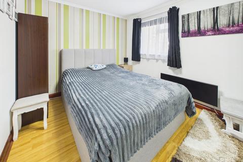 2 bedroom terraced house for sale, Jersey Road, Crawley RH11