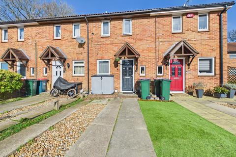 2 bedroom terraced house for sale, Jersey Road, Crawley RH11