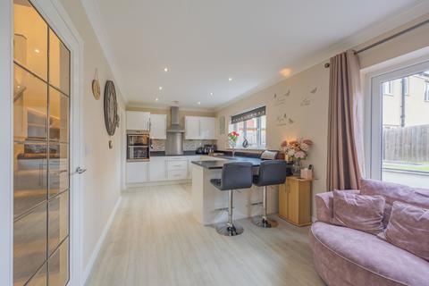 5 bedroom detached house for sale, 22 Halletts Road, Monkton Heathfield, Taunton