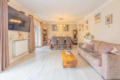 5 bedroom detached house for sale, 22 Halletts Road, Monkton Heathfield, Taunton