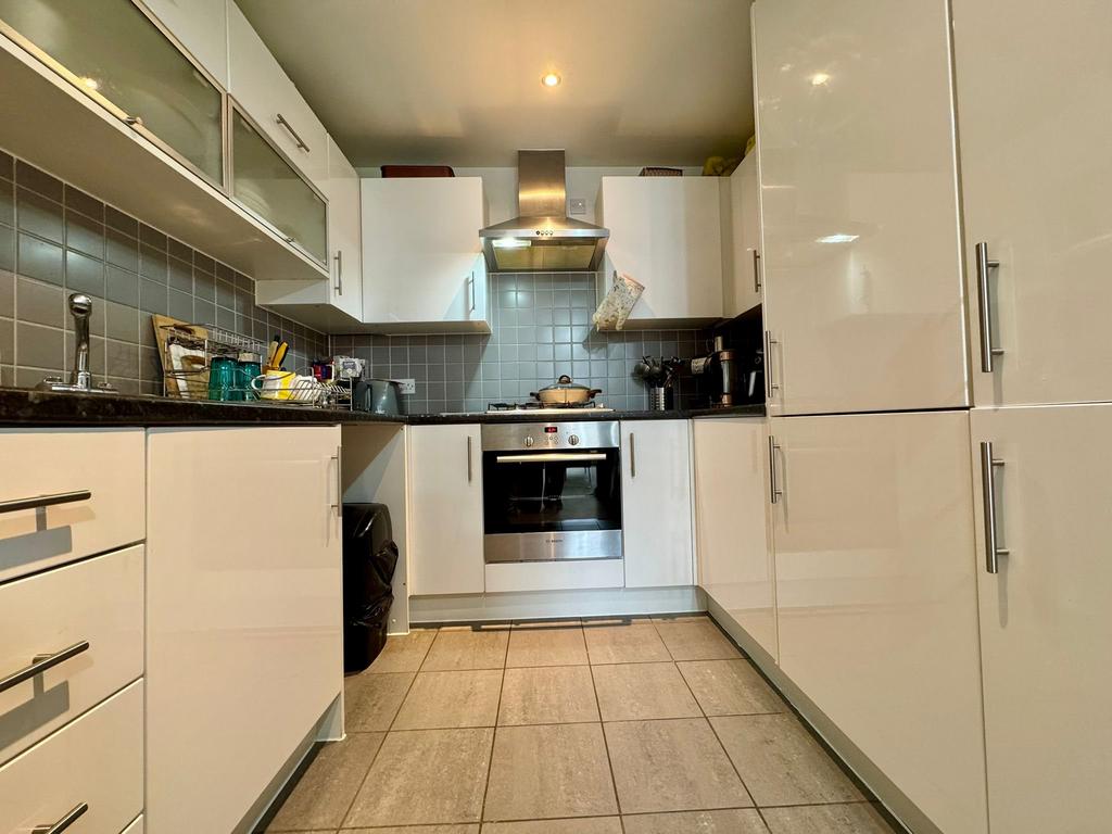 L - Kitchen