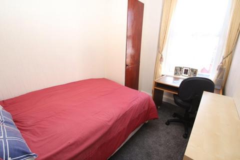 3 bedroom flat to rent, Chippendale Place, Newcastle upon Tyne, NE2
