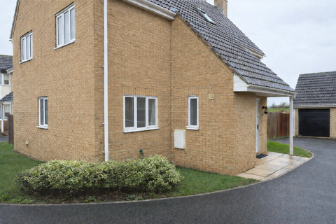 5 bedroom detached house to rent, Kitchener Close, Brandon, IP27