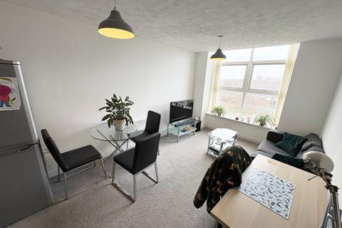 1 bedroom apartment to rent, Lower Vickers Street, Manchester, M40