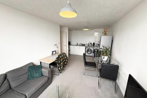 1 bedroom apartment to rent, Lower Vickers Street, Manchester, M40