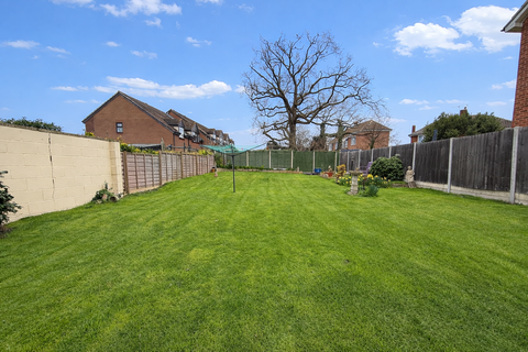 1 bedroom apartment to rent, Bells Lane, Rochester, ME3