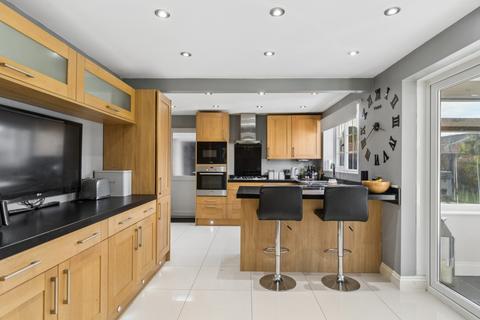 undefined, Holden Close, Hitchin, SG4