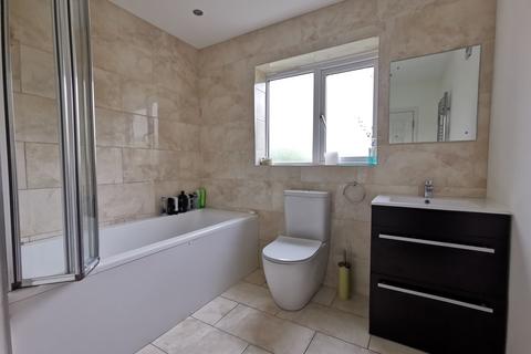 3 bedroom terraced house to rent, Swansea SA5