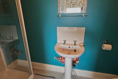 undefined, West End Parade, Pwllheli, LL53