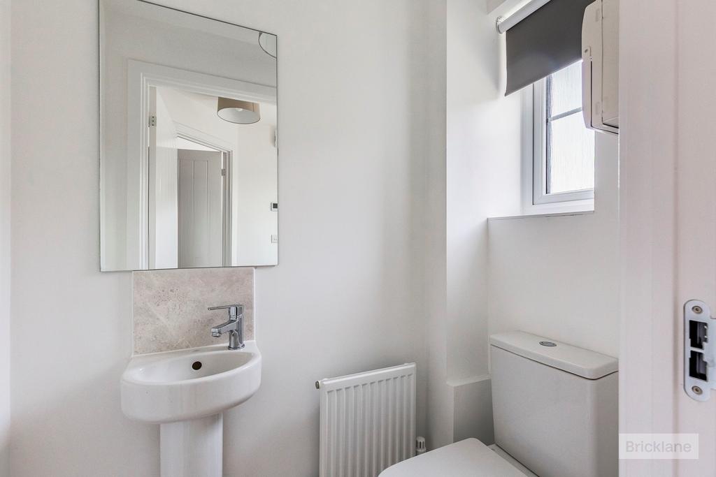 Cloakroom/wc