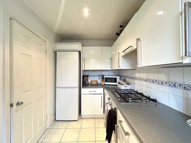 Kitchen 1.jpg
