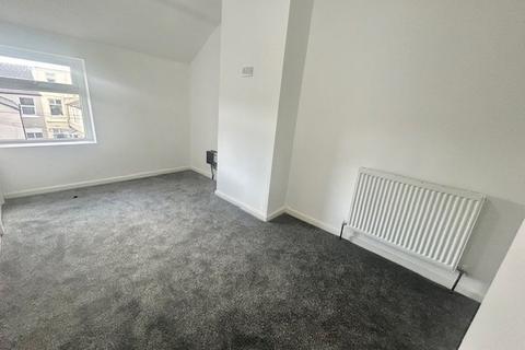 2 bedroom apartment to rent, Osborne Road, Blackpool, FY4