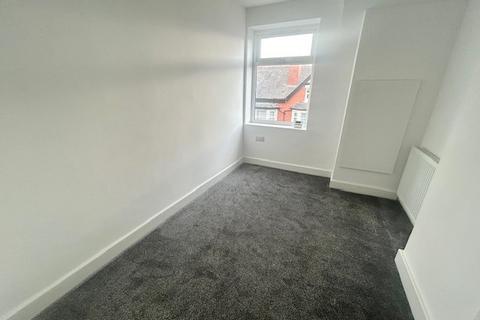 2 bedroom apartment to rent, Osborne Road, Blackpool, FY4