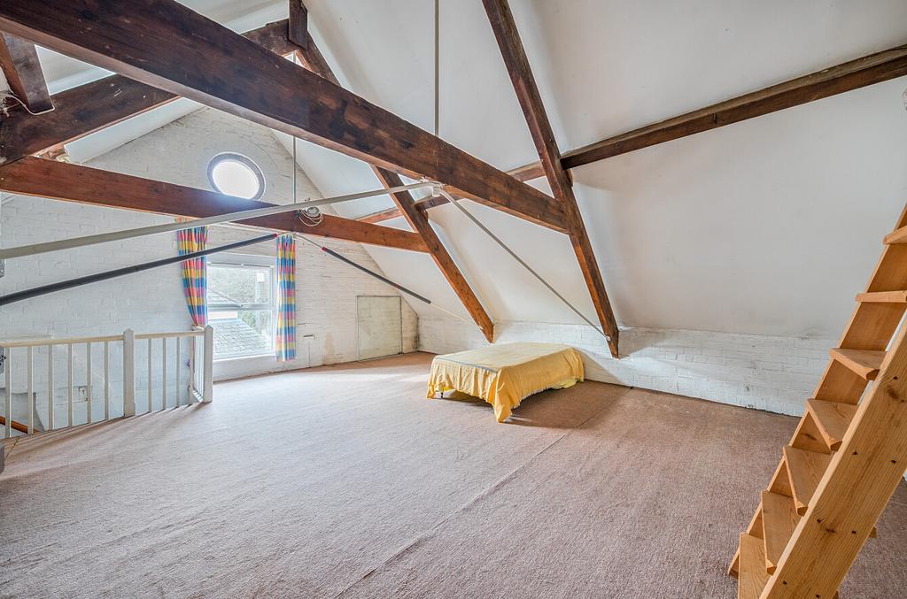 Bedroom 2/Studio