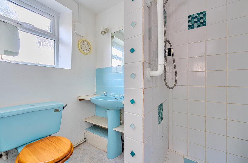 En Suite Shower Room