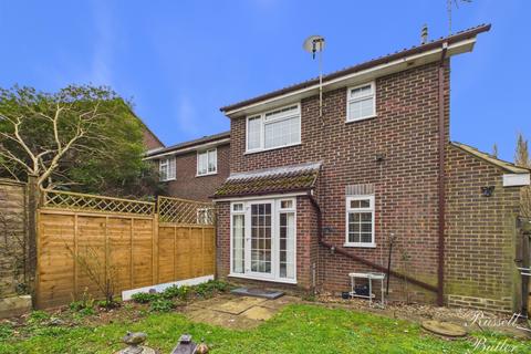 1 bedroom terraced house for sale, Akister Close, Buckingham, Buckinghamshire, MK18