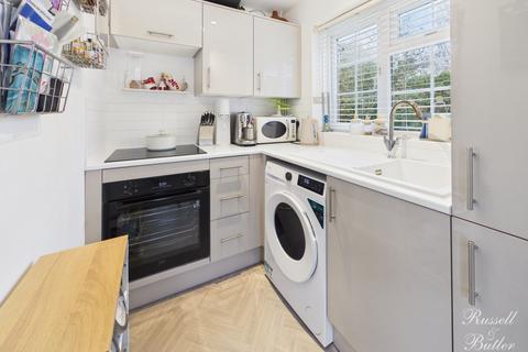 1 bedroom terraced house for sale, Akister Close, Buckingham, Buckinghamshire, MK18