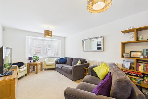 4 bedroom semi-detached house for sale, Royal Gardens, Tadley, RG26