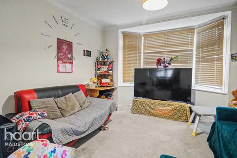 3 bedroom end of terrace house for sale, Old Tovil Road, Maidstone