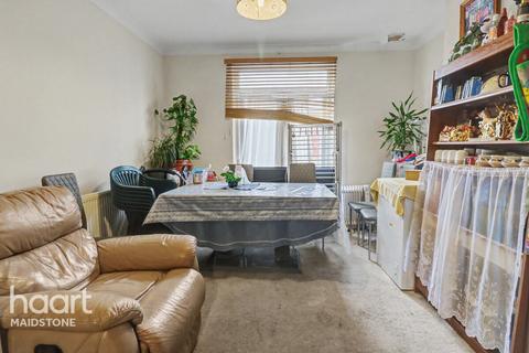 3 bedroom end of terrace house for sale, Old Tovil Road, Maidstone