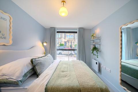 undefined, Canynge Place, Canynge Road, Clifton, Bristol, BS8.