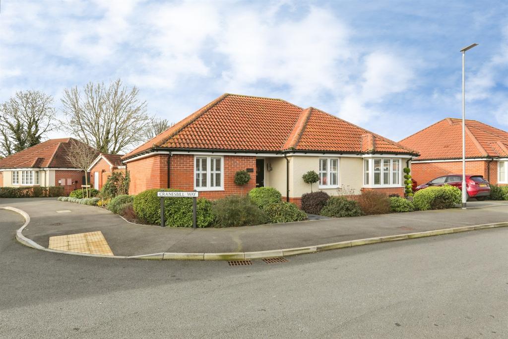 3 bedroom detached bungalow for sale
