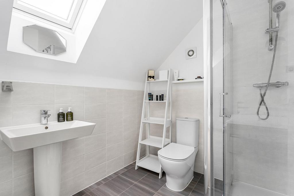 Bed 1 En-Suite