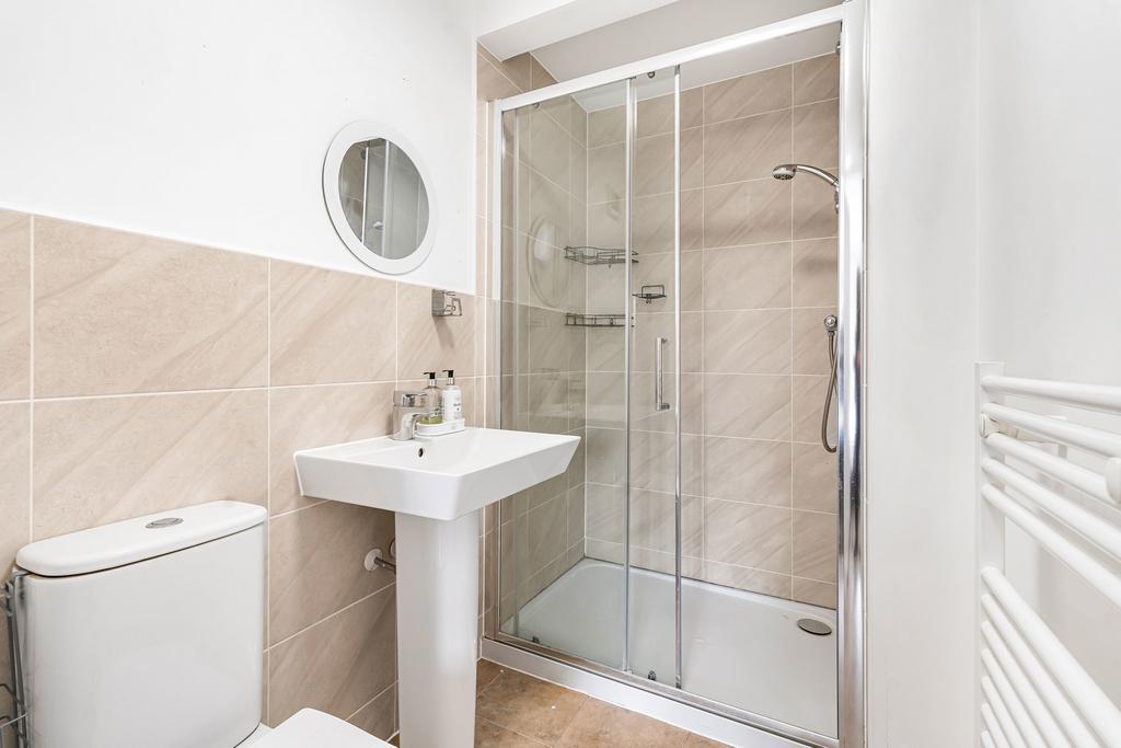 Bed 2 En-Suite