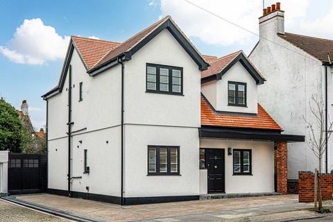 undefined, Woodfield Park Drive, Leigh-on-sea, SS9