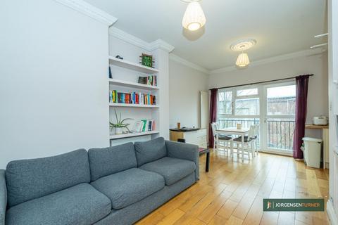 2 bedroom flat for sale, Frithville Gardens Shepherds Bush, W12