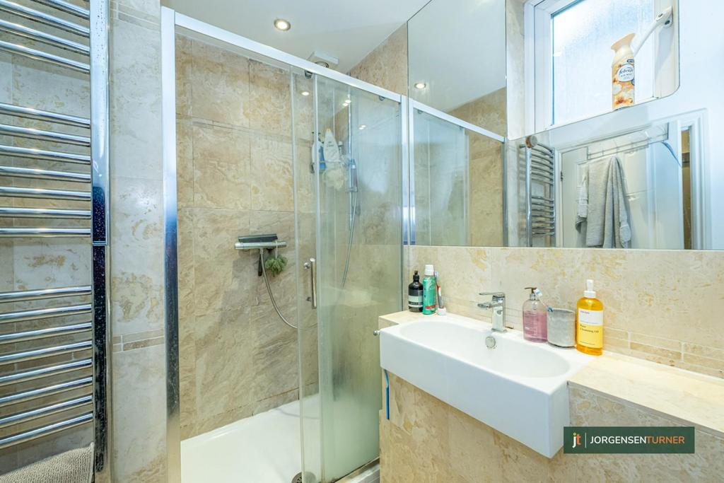 Shower Room .jpg
