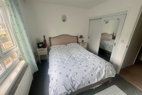 undefined, Elvedon Road, Feltham, Middlesex, TW13