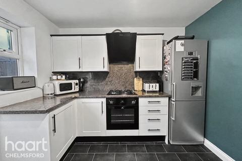 2 bedroom end of terrace house for sale, Dixon Avenue, Chelmsford
