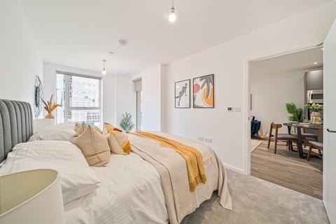 1 bedroom apartment to rent, 6 Headlam Avenue, London SW4