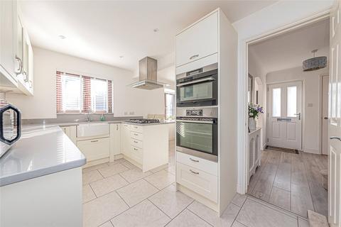 3 bedroom detached house for sale, Merryman Drive, Berkshire RG45