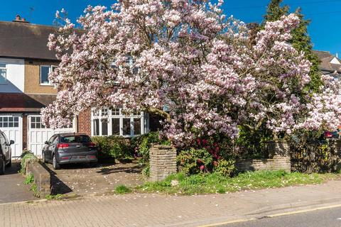 4 bedroom semi-detached house for sale, Headstone Lane, North Harrow, Harrow, HA2