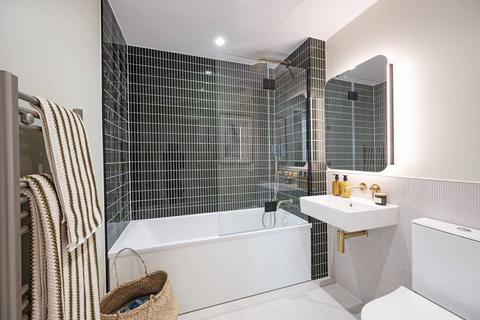 3 bedroom flat for sale, Riverscape, Royal Docks E16