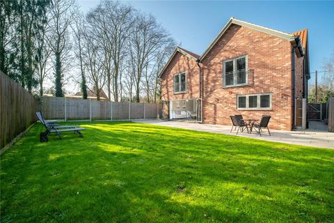 4 bedroom detached house for sale, Harwich Road, Lawford, Manningtree, Essex, CO11