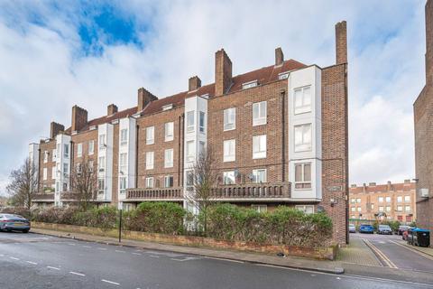 2 bedroom flat for sale, Dog Kennel Hill Estate, East Dulwich, London, SE22