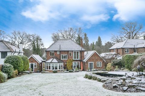 4 bedroom detached house for sale, Knowle Grove, Surrey GU25