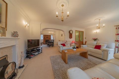 6 bedroom detached house for sale, Leicester LE2