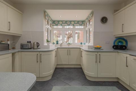 6 bedroom detached house for sale, Leicester LE2